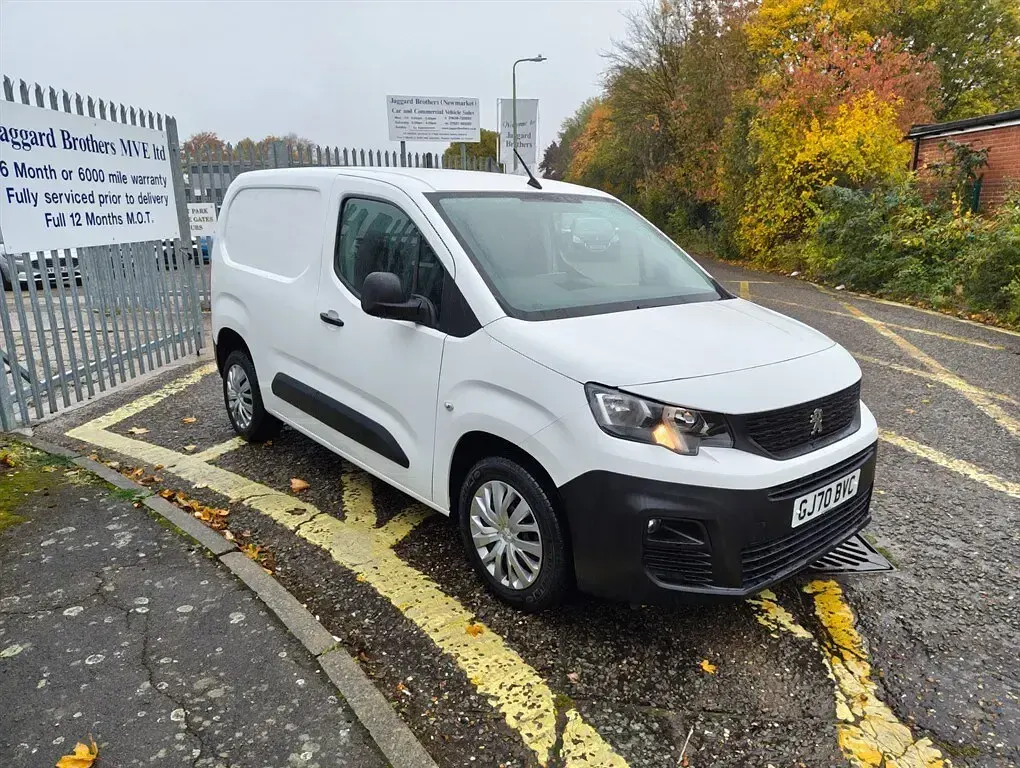 Used Peugeot Partner 2020 White MPV