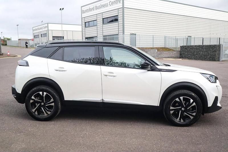 Second-hand Peugeot 2008 GT 129 CP (94 kW) 2023 Alb SUV