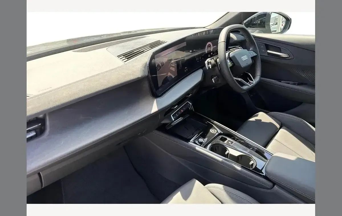 New Audi Q3 Comfort 267 HP (196 kW) 2025 Grey SUV