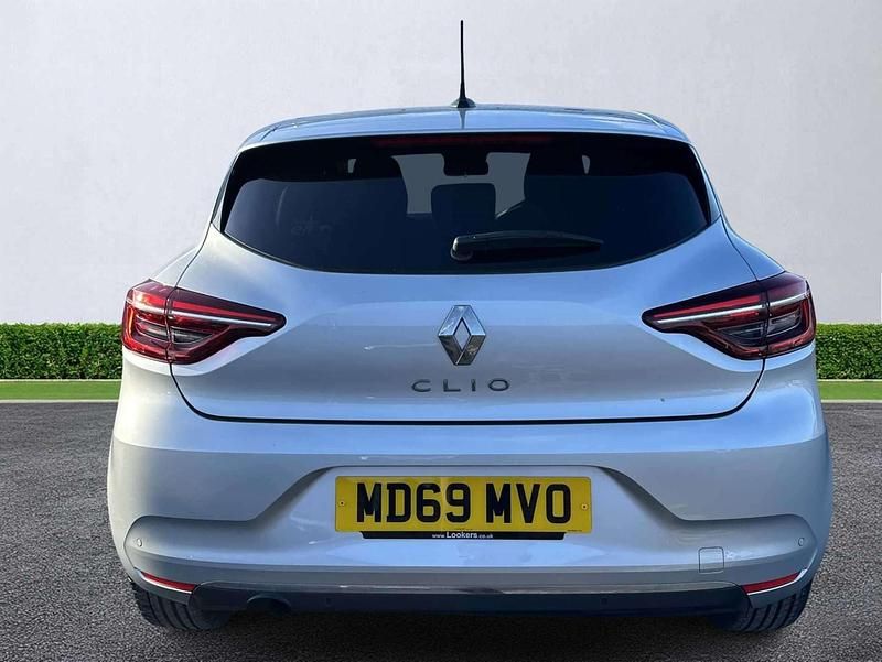 Used Renault Clio V Iconic 100 HP (73 kW) 2020 Silver  Hatchback