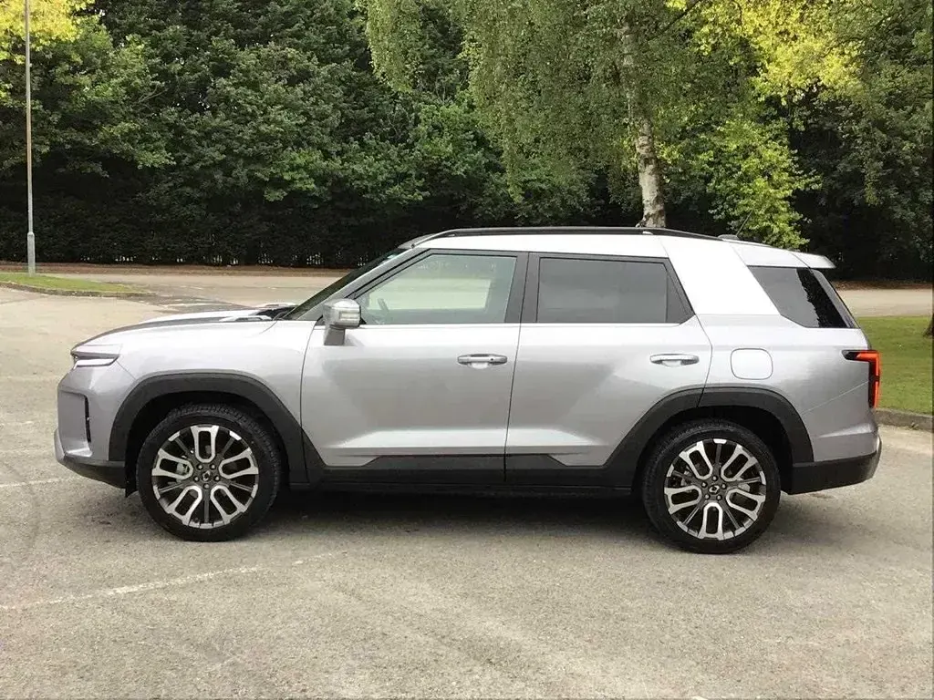 New KGM Torres 163 HP (119 kW) 2025 Iron silver SUV