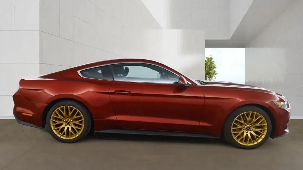 Used Ford Mustang 317 HP (233 kW) 2016 Red Coupe