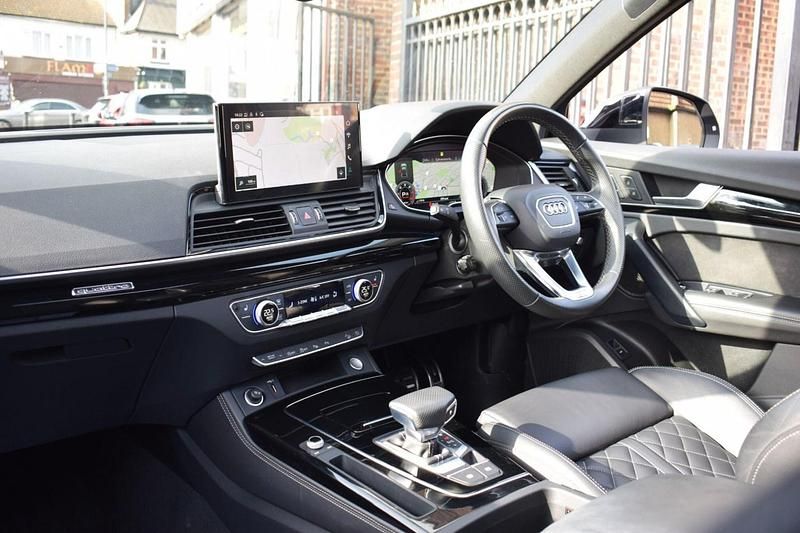 Used Audi Q5 Sportback Advanced 2023 Green SUV