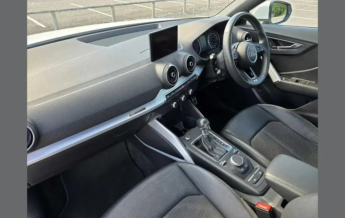Used Audi Q2 S-Line 147 HP (108 kW) 2019 White SUV