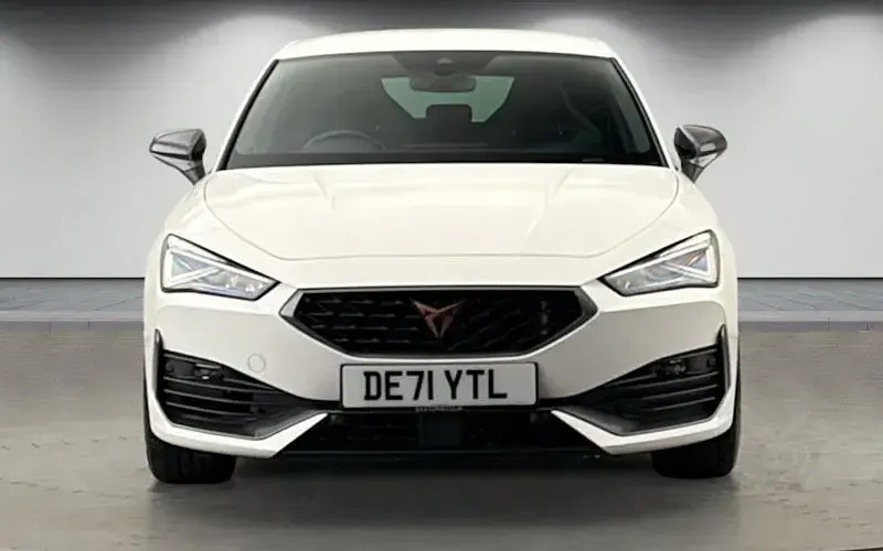 Used Cupra Leon VZ3 300 HP (220 kW) 2023 Hatchback