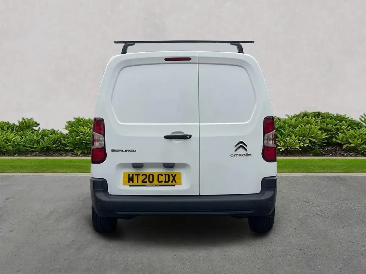 Used Citroën Berlingo Start 75 HP (55 kW) 2020 White MPV