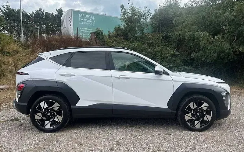 Used Hyundai Kona Ultimate 141 HP (103 kW) 2024 White SUV