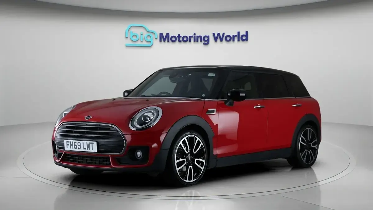 Used Mini Cooper Clubman Sport 136 HP (100 kW) 2019 Red Estate