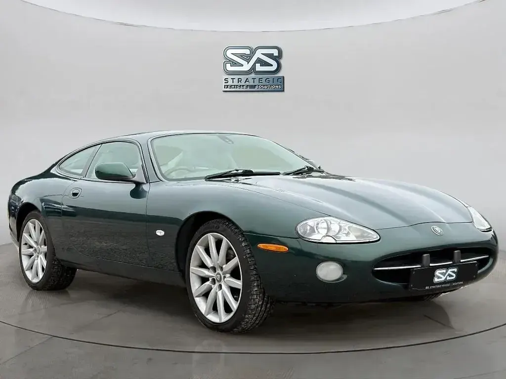 Used Jaguar XK8 300 HP (220 kW) 2004 Green Coupe