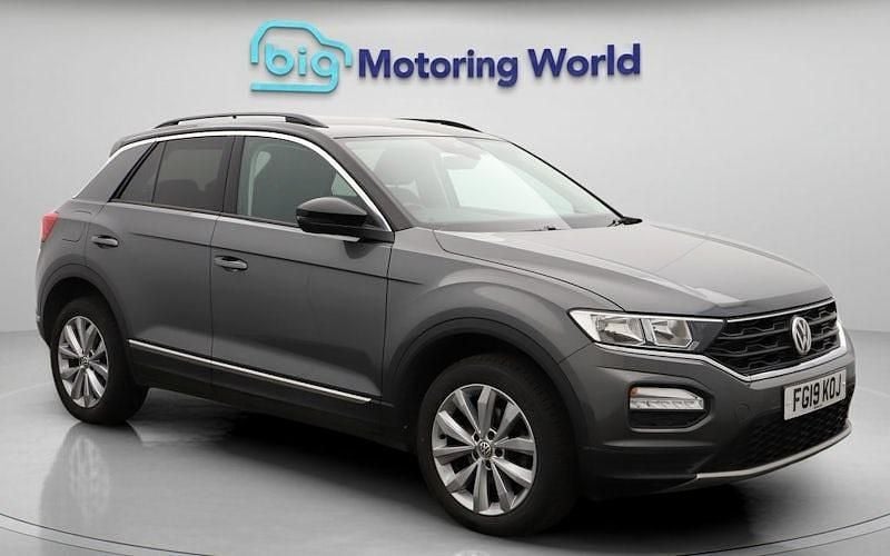 Used 2022 VW T-Roc Design SUV | £16,100 (Good price) - Image 1/4