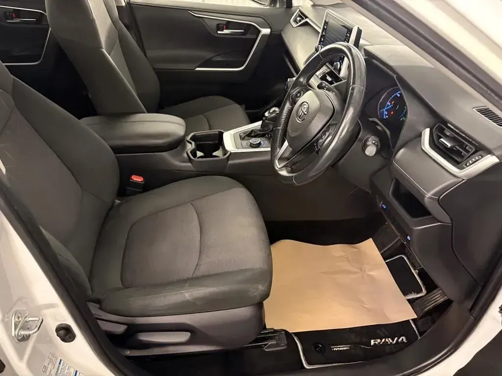 Used Toyota RAV4 Hybrid Design 2019 White SUV