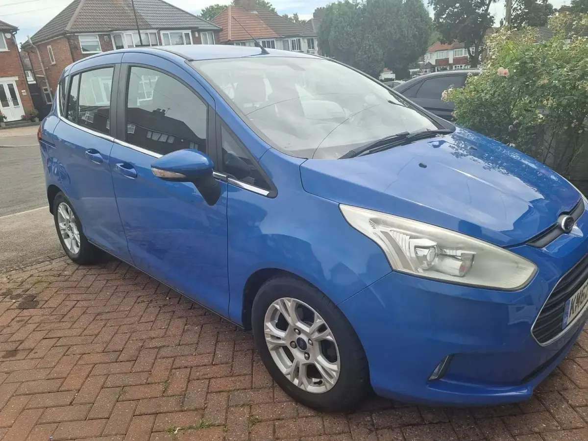 Used Ford B-MAX Zetec 105 HP (77 kW) 2012 Blue MPV