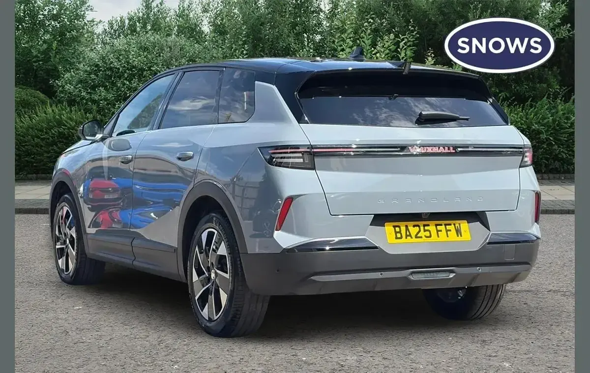 Used Vauxhall Grandland X Ultimate 145 HP (106 kW) 2025 Grey SUV