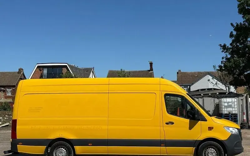 Used Mercedes Sprinter Progressive 143 HP (105 kW) 2020 Yellow Van