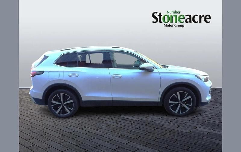 Used VW Tiguan Elegance 147 HP (108 kW) 2024 White SUV