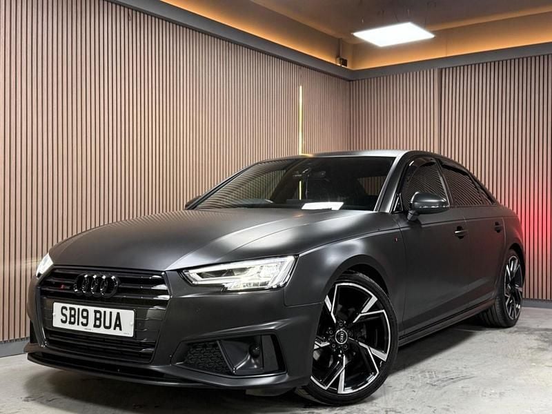 Begagnad Audi A4 Black Edition 150 HK (110 kW) 2019 Svart Sedan