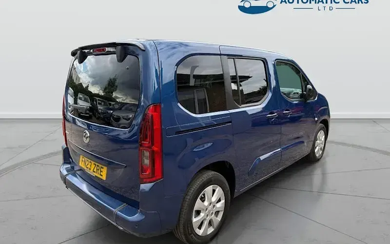 Used Vauxhall Combo S 102 HP (75 kW) 2023 Blue MPV