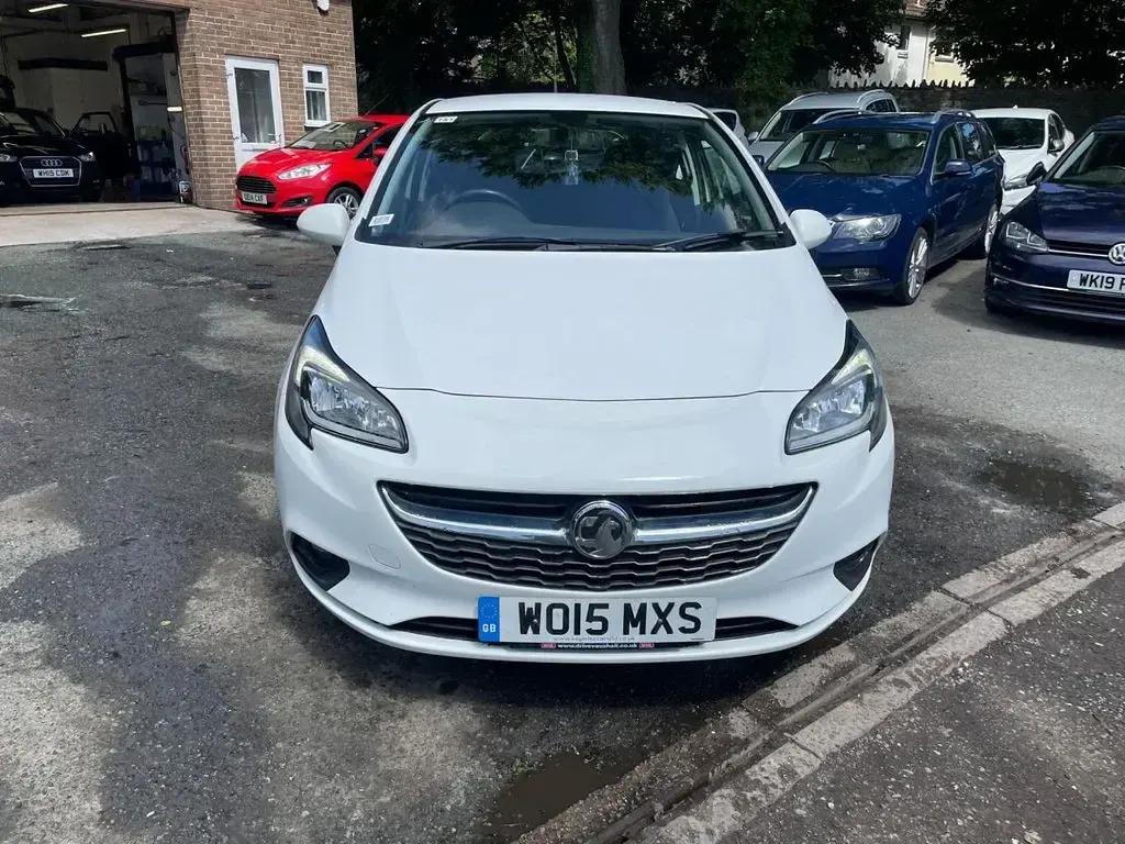 Used Vauxhall Corsa Excite 90 HP (66 kW) 2015 White Hatchback