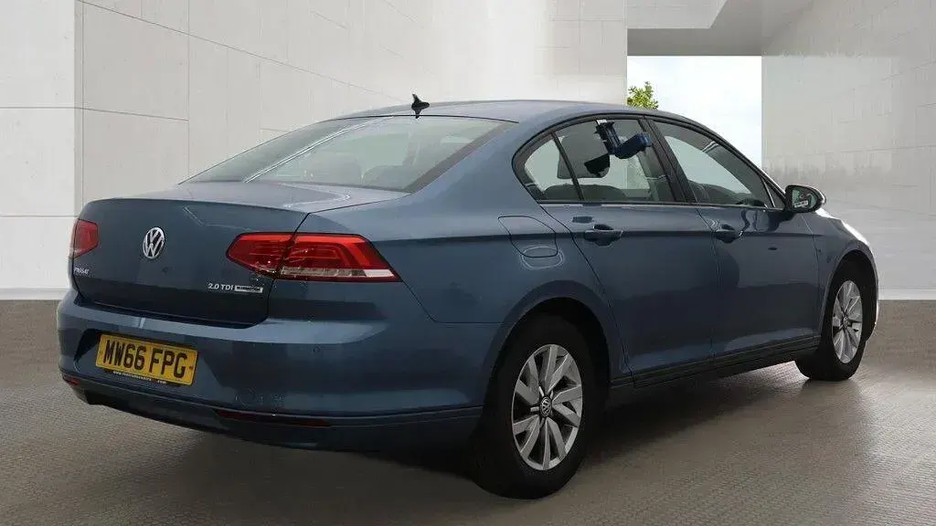 Used VW Passat S 2016 Blue Sedan