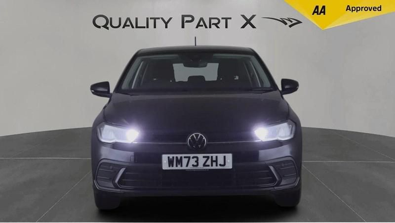Used VW Polo Life 95 HP (69 kW) 2024 Black Hatchback