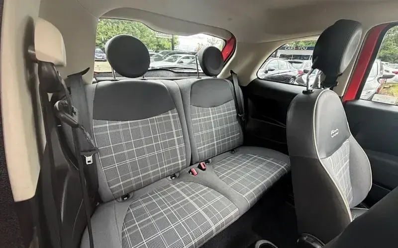 Used Fiat 500 Lounge 69 HP (50 kW) 2018 Pink Hatchback