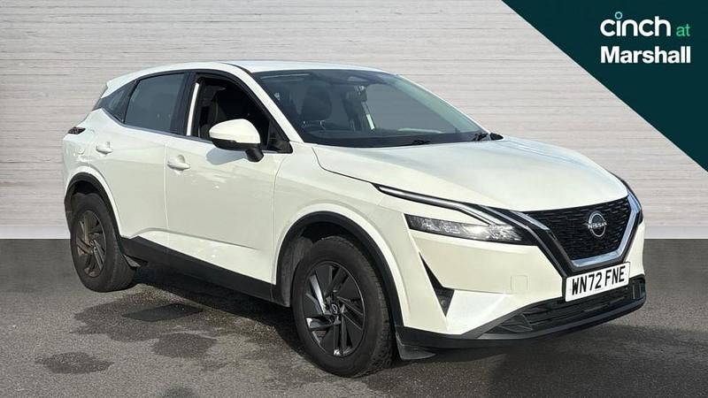 White Used 2022 Nissan Qashqai Acenta Premium SUV | £14,925 (Super price) - Image 1/4