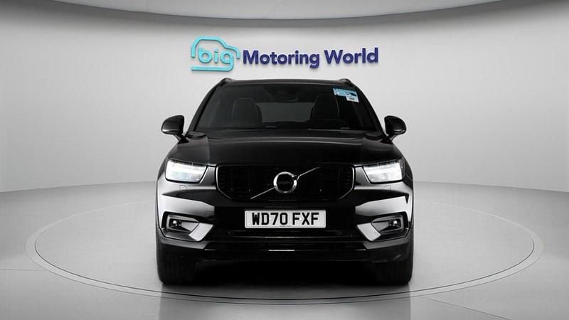 Used Volvo XC40 R-Design Pro 163 HP (119 kW) 2021 Black SUV