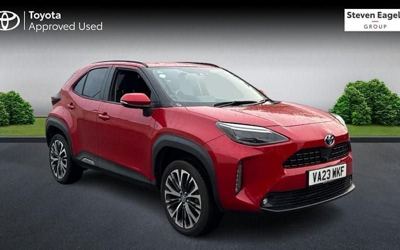 Used 2025 Toyota Yaris Hybrid Estate | £25,503 (A bit pricey) - Image 1/3