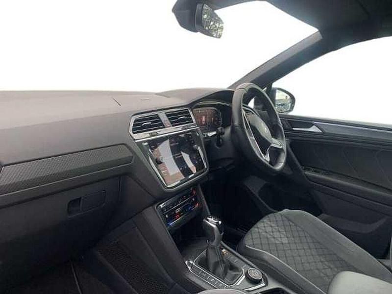 Used VW Tiguan R-line 150 HP (110 kW) 2022 Black SUV