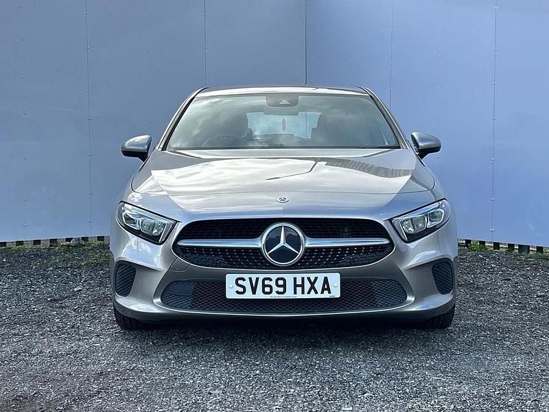 Used Mercedes A180 136 HP (100 kW) 2020 Silver Hatchback