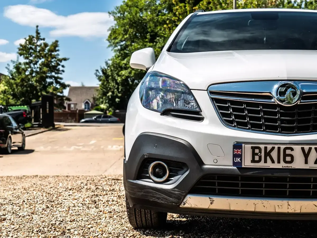 Used Vauxhall Mokka S 140 HP (102 kW) 2016 White SUV