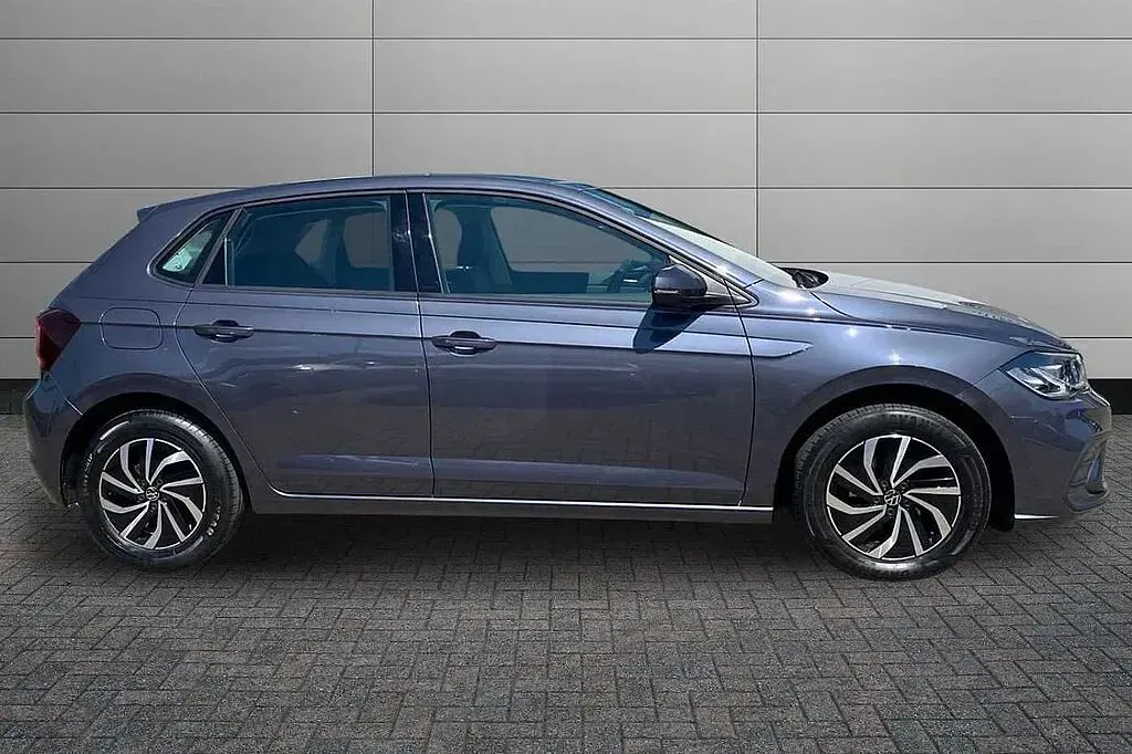 Used VW Polo Life 95 HP (69 kW) 2024 Grey Hatchback
