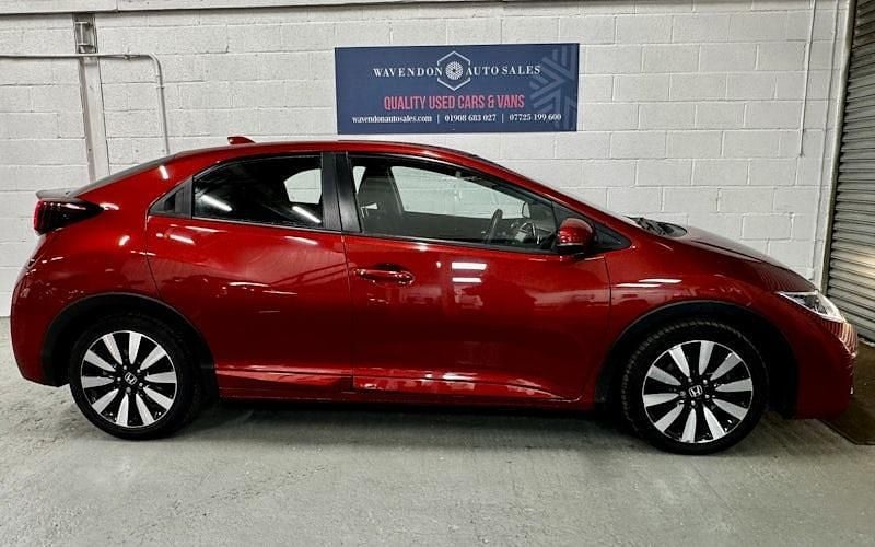 Begagnad Honda Civic SE Plus 141 HK (103 kW) 2016 Halvkombi
