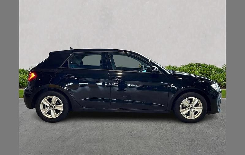 Usado Audi A1 Design 110 HP (80 kW) 2022 Preto SUV