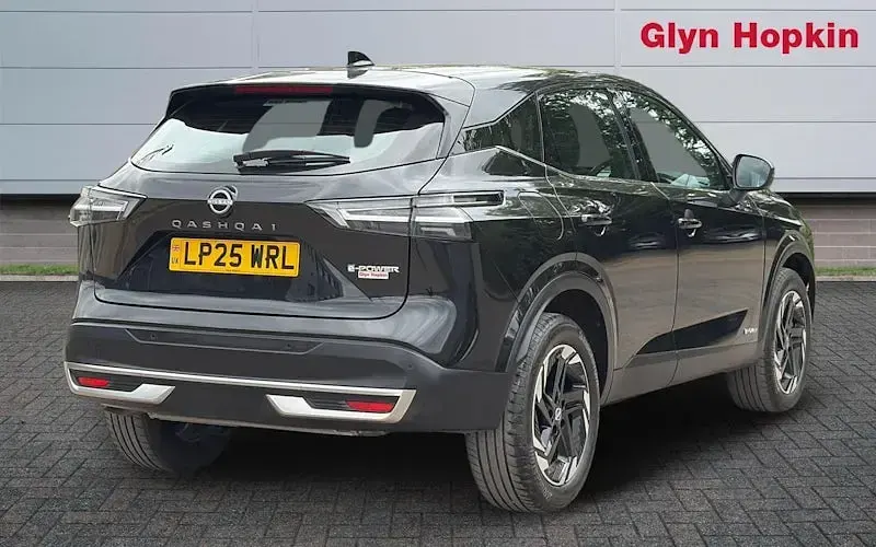 Used Nissan Qashqai Acenta Premium 190 HP (139 kW) 2025 Black SUV