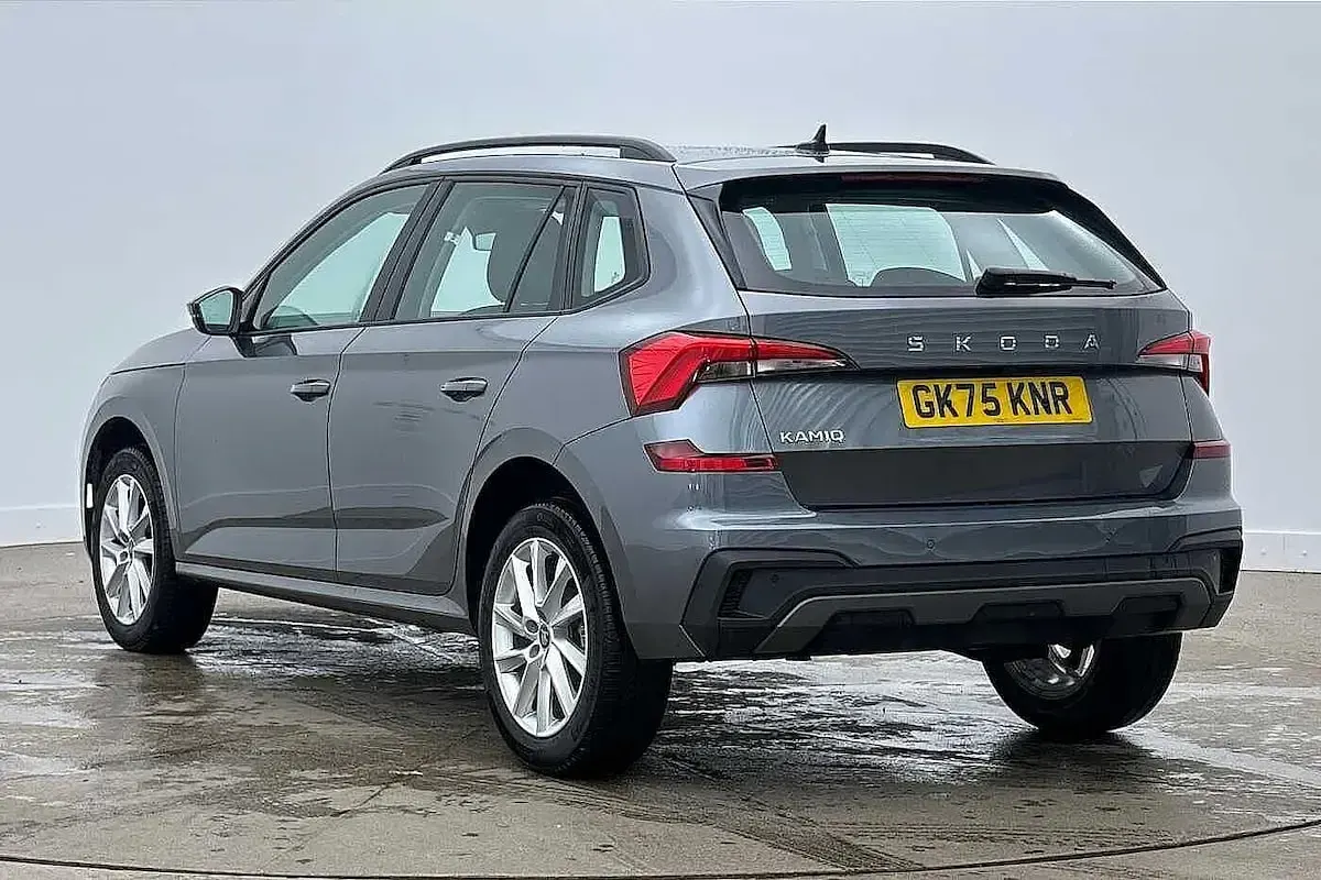 Used Skoda Kamiq SE 70 HP (51 kW) 2025 Graphite grey metallic SUV