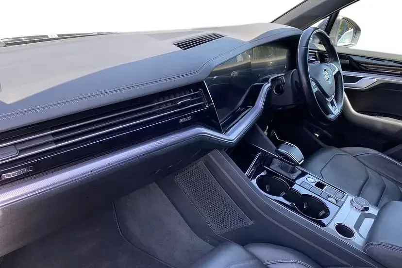 Used VW Touareg R-line 286 HP (210 kW) 2019 Grey SUV