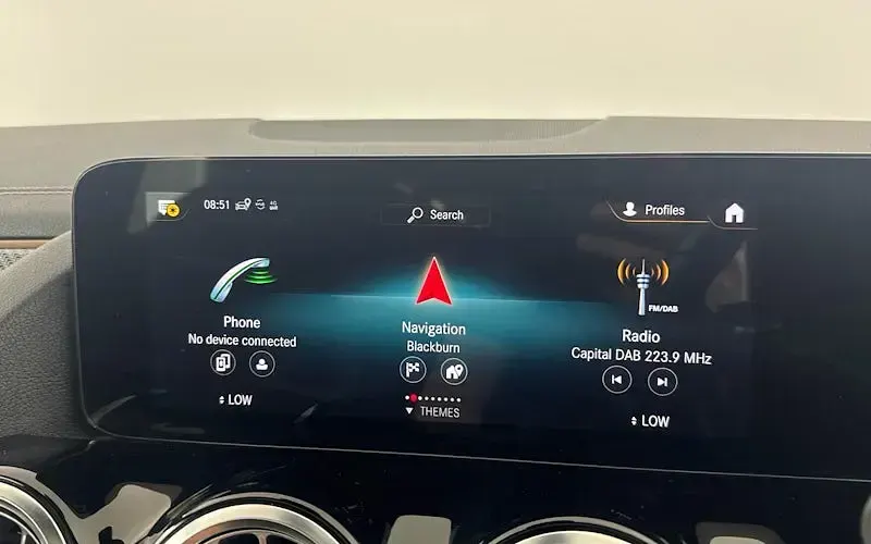 Used Mercedes E250 Premium Plus 218 HP (160 kW) 2022 Black SUV