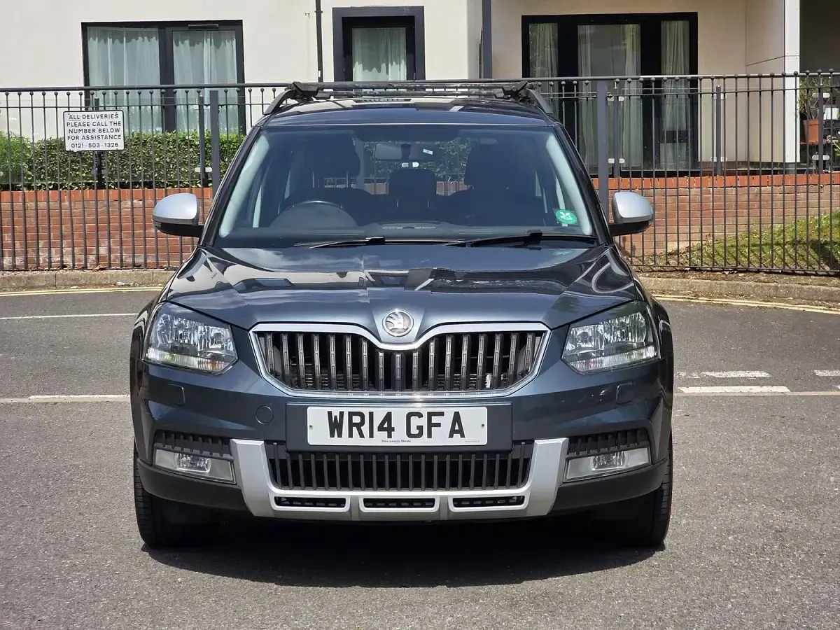 Used Skoda Yeti SE 105 HP (77 kW) 2014 Grey SUV