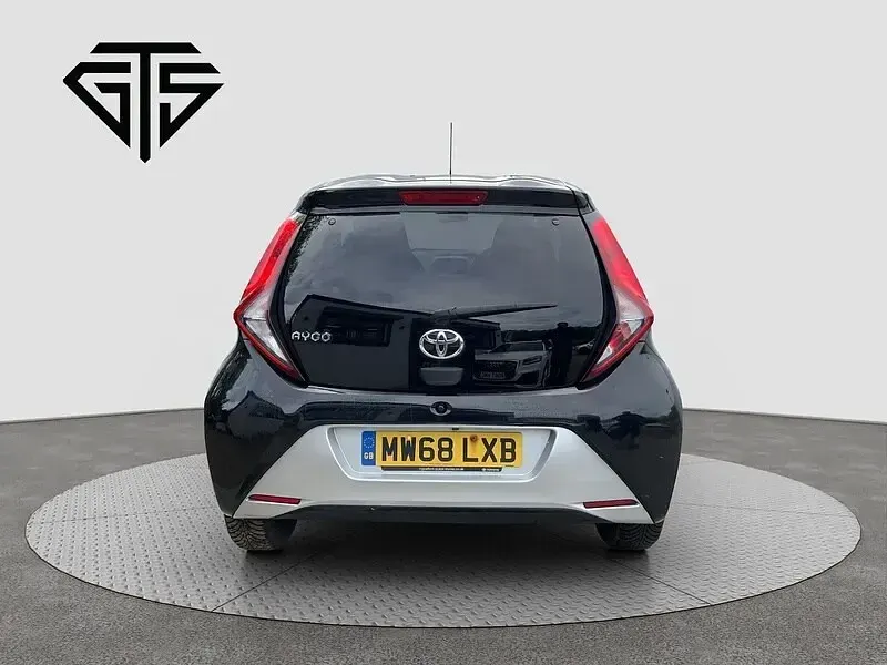 Used Toyota Aygo X-plore 71 HP (52 kW) 2018 Black Hatchback