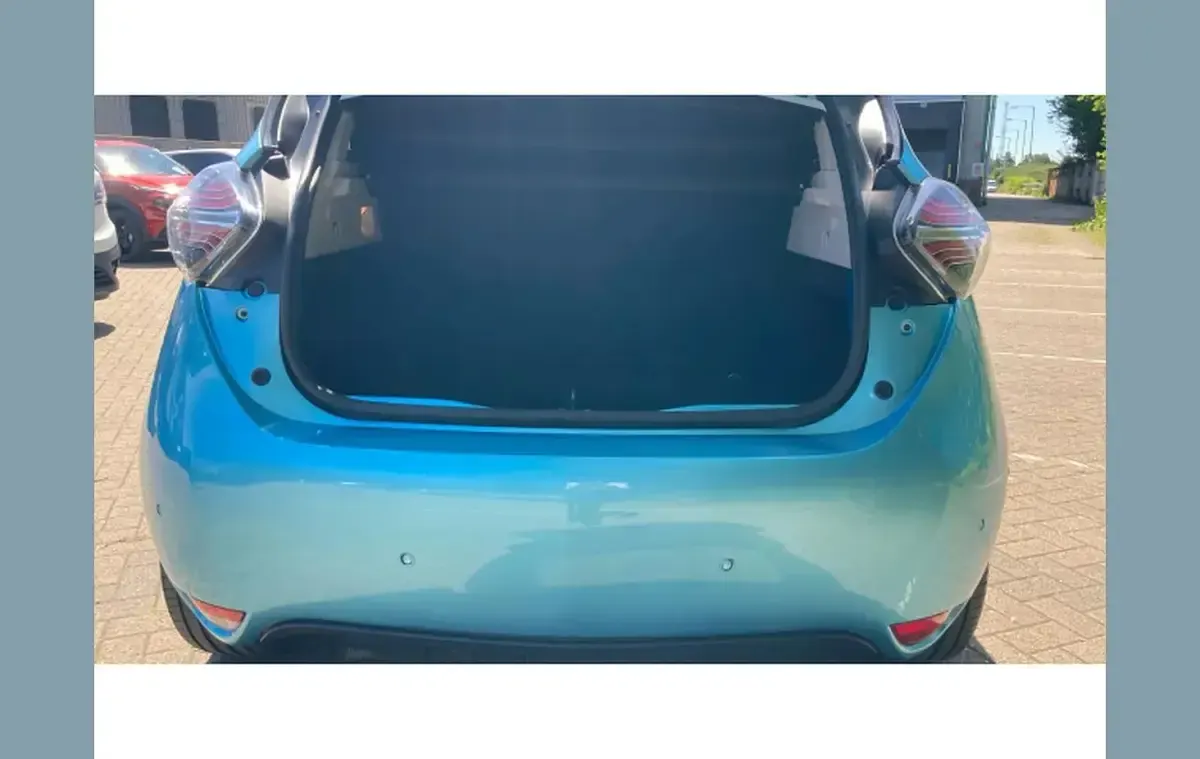 Used Renault Zoe GT-Line 100 kW (136 HP) 2022 Blue Hatchback