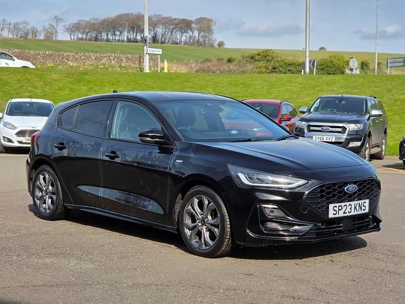 Used Ford Focus ST-Line 125 HP (91 kW) 2023 Black Hatchback
