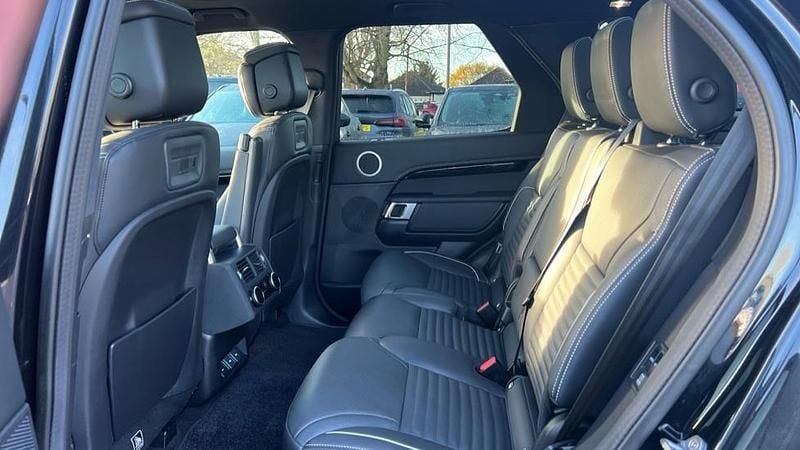 Used Land Rover Discovery 5 360 HP (264 kW) 2023 Black SUV