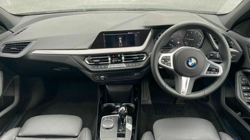 Used BMW 118 M Sport 138 HP (101 kW) 2020 Black Hatchback