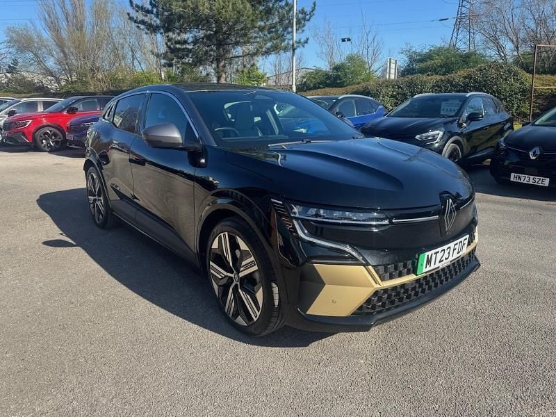 Black/grey Used 2023 Renault Mégane Hatchback | £19,990 (Fair price) - Image 1/4