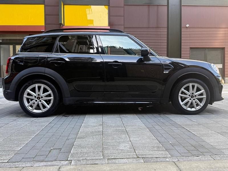Usado Mini Cooper Sport 2023 Negro Utilitario