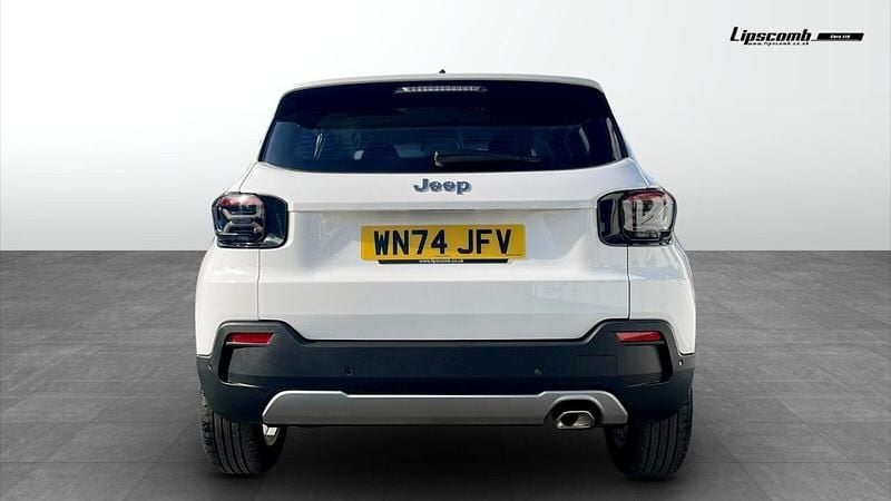 Used Jeep Avenger Altitude 100 HP (73 kW) 2024 White SUV