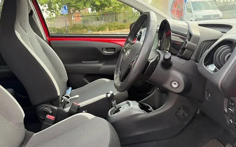 Used Toyota Aygo X-play 72 HP (52 kW) 2021 Red Hatchback