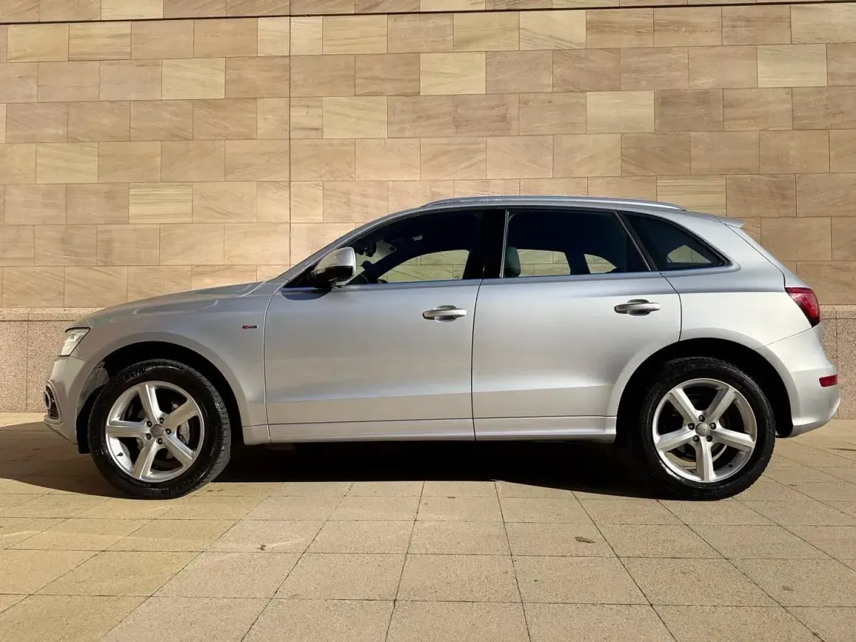 Usado Audi Q5 S-Line 2015 Prateado SUV