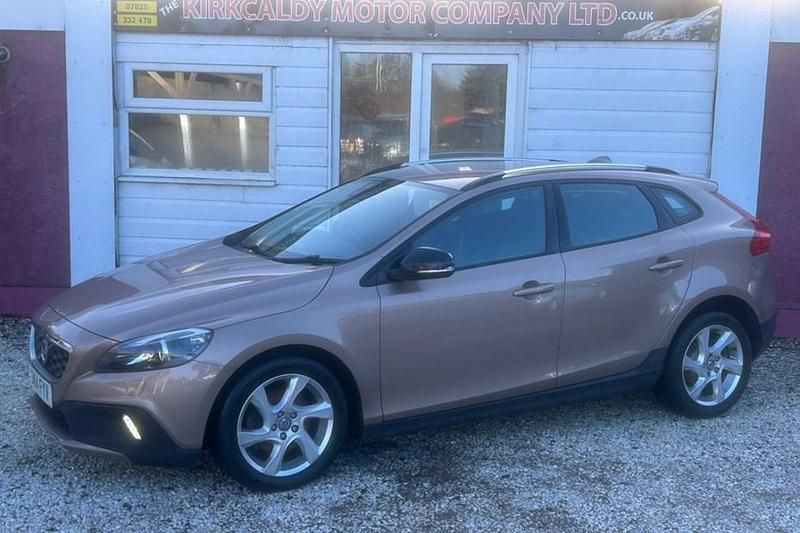 Used 2014 Volvo V40 CC Estate | £5,750 (Good price) - Image 1/1